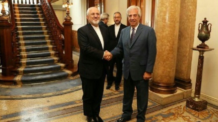 イラン外相、ウルグアイを訪問し政府高官と会談