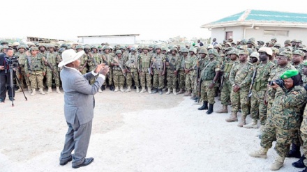 An Kama Wani Dan Majalisar Dokokin Kasar Uganda A Lokacinda Yake Kokarin Fita Daga Kasar