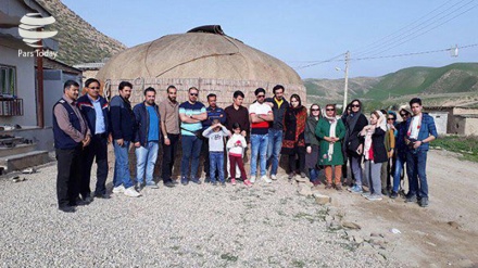 Fotos: Los iraníes visitan monumentos históricos durante las vacaciones de Noruz