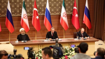 イラン、トルコ、ロシアの首脳会議が終了、最終声明でテロとの戦いが強調（動画）