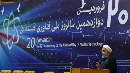 Presidente Rouhani: Indústria nuclear do Irã se movendo em ritmo mais rápido