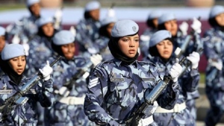 Qatar introduces national military service for women