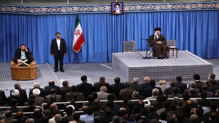 Rahbar: Kita sedang Berada di Tengah Medan Perang Besar