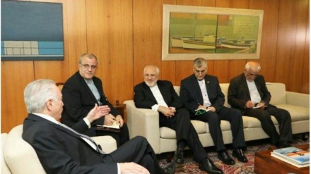 ブラジル、イランの核活動を支援