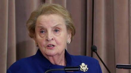 ट्रम्प किसी भी बात से सबक़ नही लेतेः ओलब्राइट