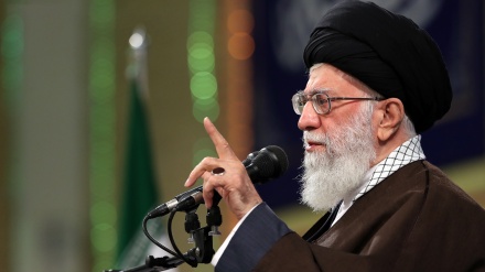 İslam inkılabı rehberi açısından,  Amerika, Fransa ve İngiltere'nin 