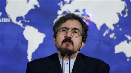Arab League should try to solve regional problems instead of blaming Iran