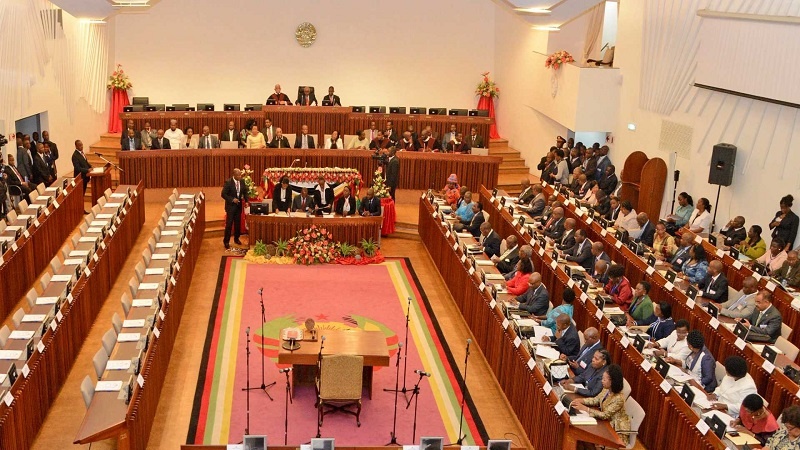 Parlamento moçambicano debate proposta de lei sobre terrorismo