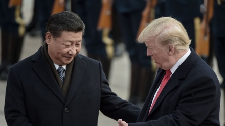Trump di Tengah Kepungan Tembok Cina