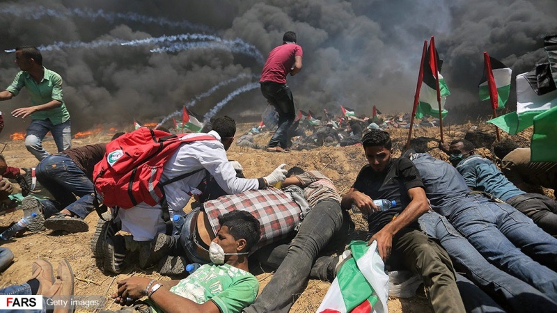 Bentrokan antara warga Palestina di Jalur Gaza dan tentara rezim Zionis di perbatasan.