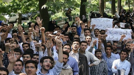 イランの大学関係者、アメリカ大統領の侮辱的な発言を非難