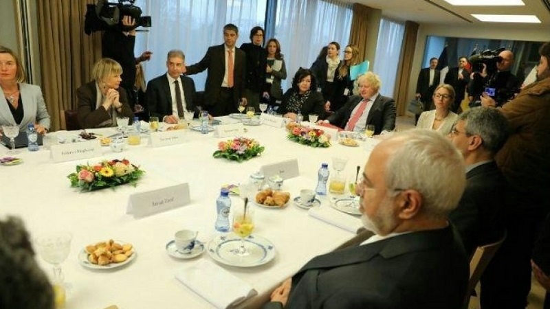 رایزنی برجامی وزیر امورخارجه ایران در بروکسل 