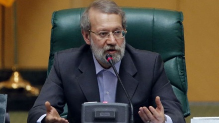 Larijani: Keputusan Trump Membuat Malu AS