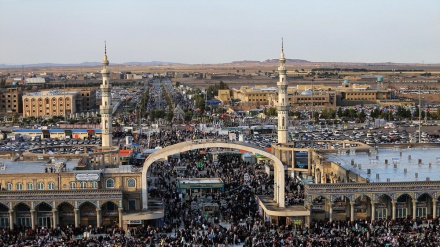 イラン人の文化におけるモスクの地位（２）