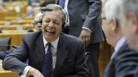 Farage deride il Belgio, non è nazione