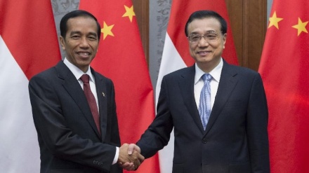 中印首脑在雅加达举行磋商