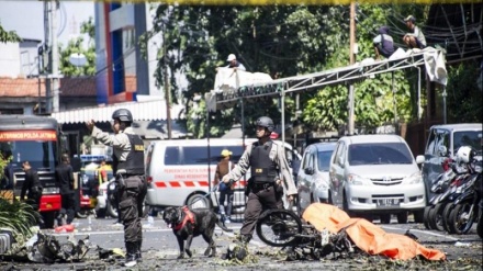 Ataque bombista à sede da polícia na Indonésia deixa 7 mortos 