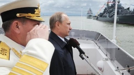 Siria: Putin, nostre navi in Mediterraneo