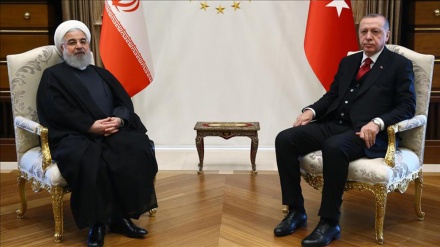 Melhores laços entre o Irã e a Turquia para fortalecer a segurança regional