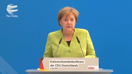 Меркель Эрон билан ядровий келишув бўйича мажбуриятларини бажаришга ваъда берди