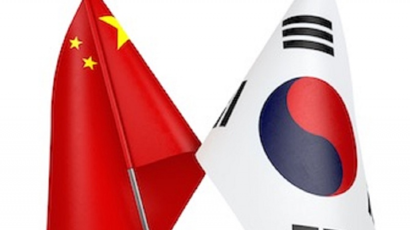 中国と韓国の旗