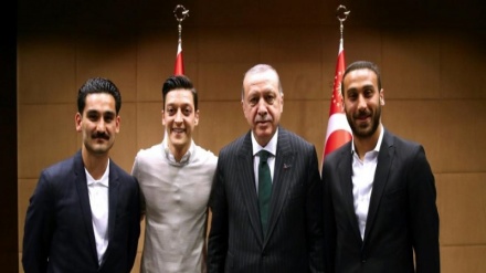 U takuan me Erdogan, gozhdohen Ozil dhe Gundogan