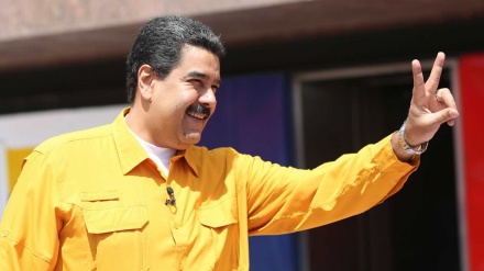 Presidente Nicolas Maduro foi o primeiro a votar no seu centro eleitoral