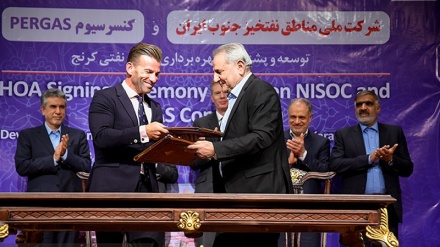 イランとイギリスが油田開発に関する合意を締結