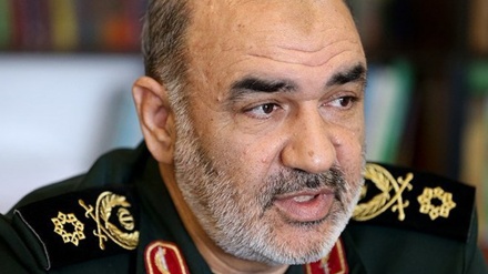 イスラム革命防衛隊副総司令官、「イランは敵に屈することはない」