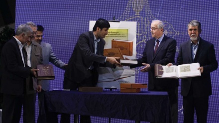  گشایش بیست و ششمین نمایشگاه بین المللی قرآن کریم در تهران