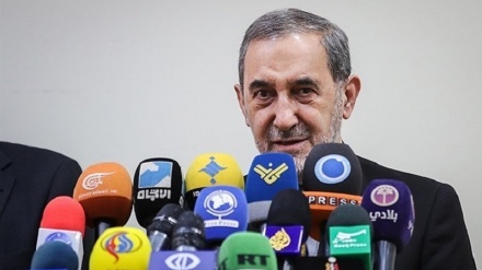 イラン最高指導者顧問、「国民は自信を持ち独立を維持することで、制裁に対抗する」