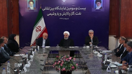 イラン大統領、「石油産業はイランにとって戦略的なものだ」