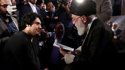 L’ayatollah Khamenei: poesia persiana  caratterizzata dalla saggezza e dall’etica