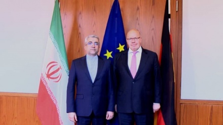 ドイツ経済相、「ドイツ企業１２０社はイランで活動を継続する」