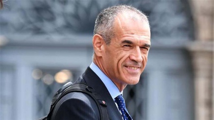 Italian president appoints ex-IMF official Cottarelli as PM, gives him mandate to form govt.