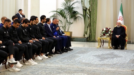 Presidente em uma reunião com os jogadores da Seleção Nacional de futebol (+fotos)