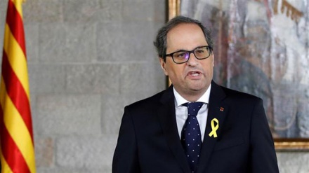 New Catalan leader shuns constitution as sworn in