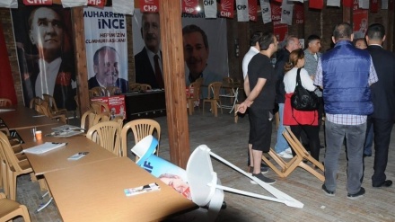 Abdüllatif Şener'in seçim bürosuna saldırı