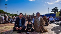 Shalat Idul Fitri di BerbagaI Wilayah Iran
