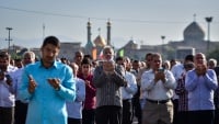 Shalat Idul Fitri di BerbagaI Wilayah Iran