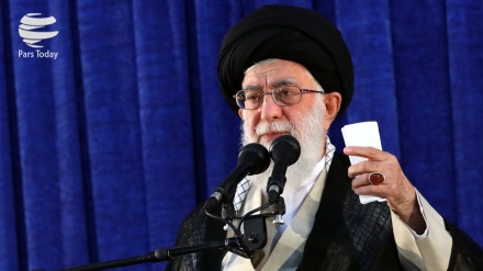 Rahbar: Pemerintah Iran Mampu Tangkal Plot AS 