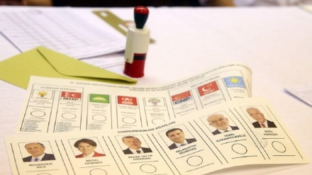 Türkiye halkı sandık başında