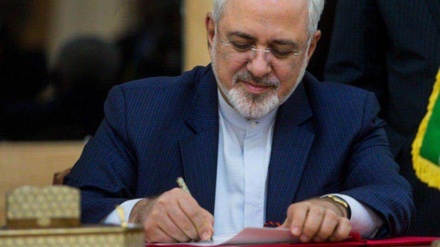 イラン外相、「アメリカの外交政策は危機に陥っている」