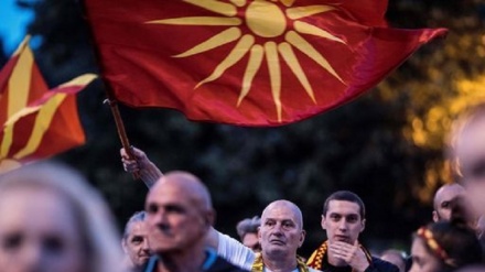 Parlamento Macedonia ratifica accordo con Grecia su nuovo nome