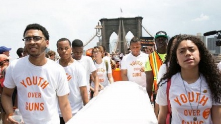 米・ニューヨークで、銃所持に反対するデモが実施