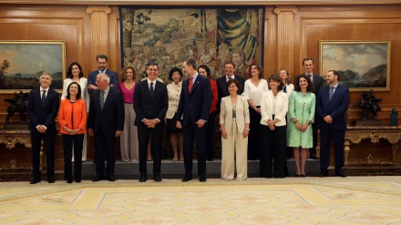 Novo governo espanhol de Pedro Sanchéz toma posse em Madrid