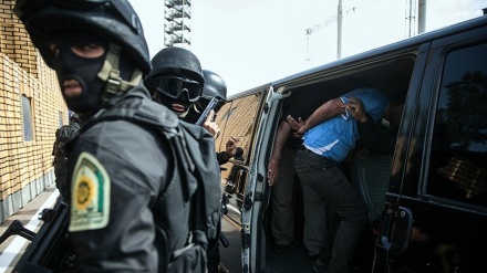 İran'da terör şebekesi saldırıdan önce çökertildi 