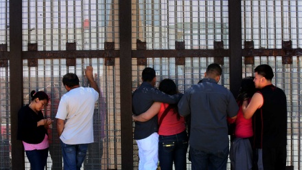 アメリカで、刑務所収監者の移民に死の危険