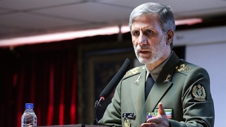 イラン国防大臣、「イランは制裁によって停止しない」