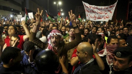Tax protests continue in Jordan despite PM’s resignation